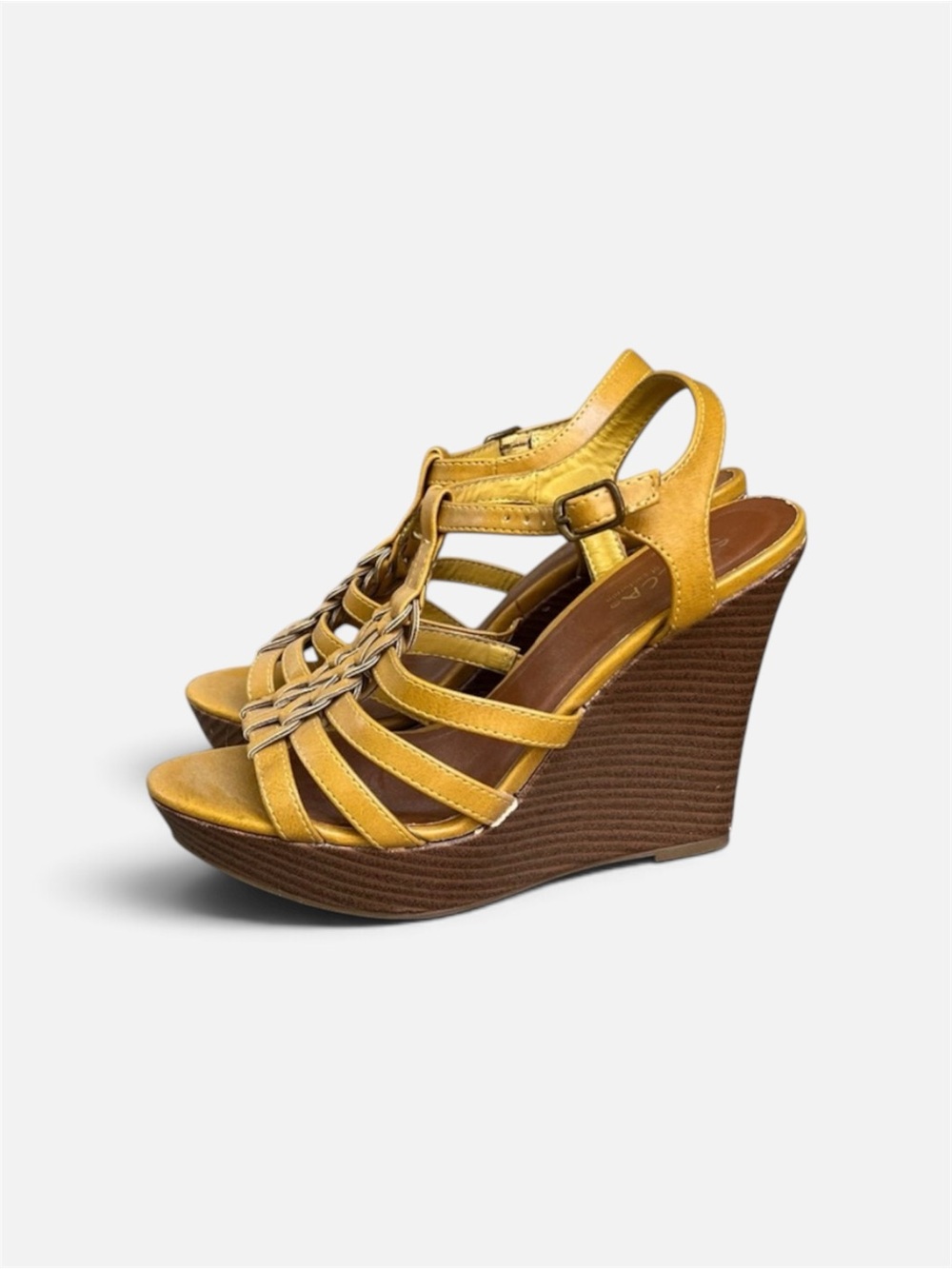 Sbicca of California Strappy Leather Wedge Sandal in Gold/Yellow Size 7